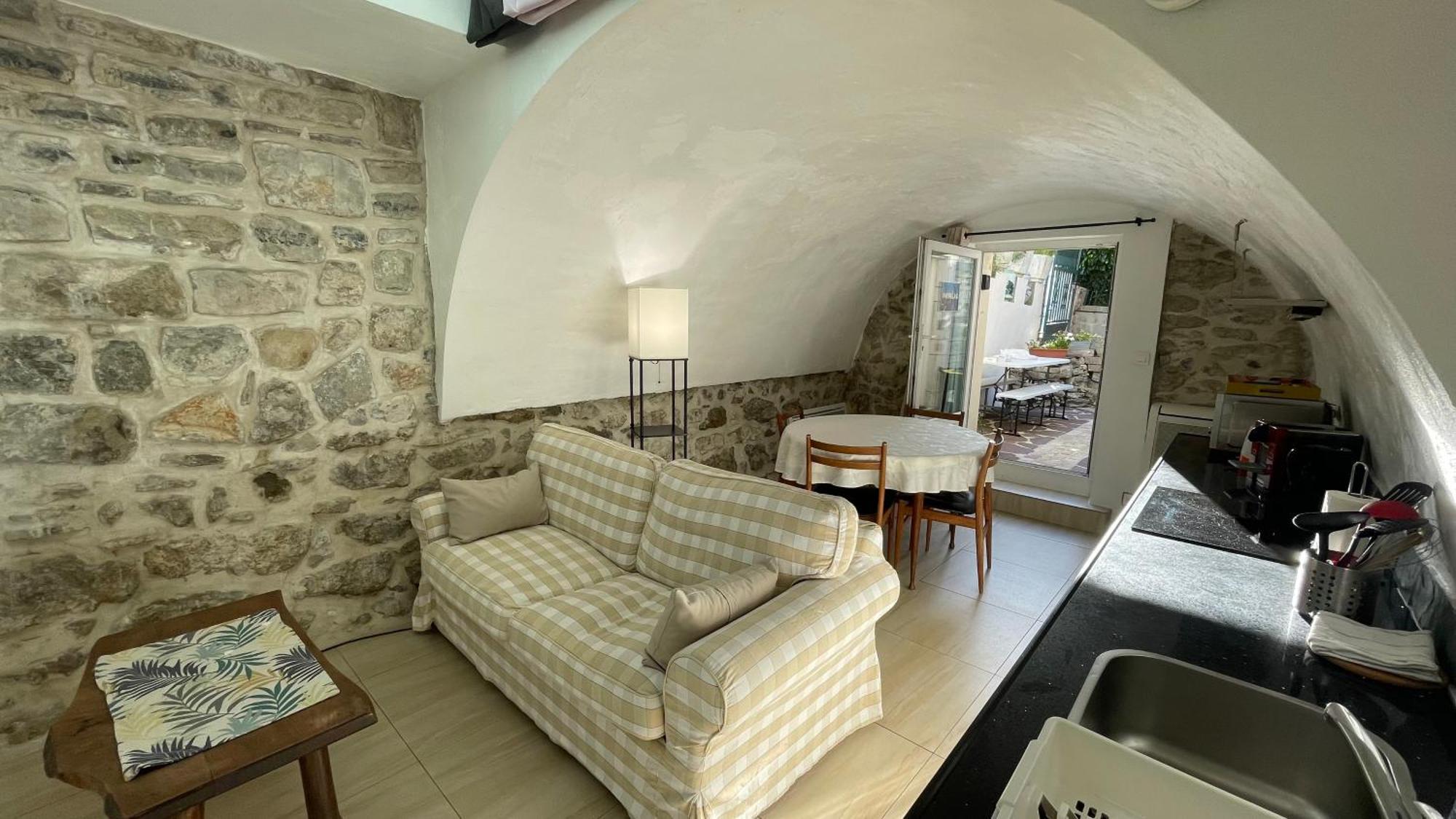 Le Doolie'S Biarritz - Panglao Garden Wifi Tv Bbq Lägenhet Exteriör bild